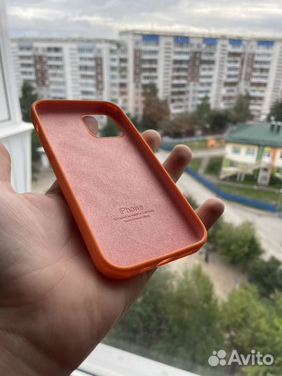 Чехлы на iPhone 12/12pro