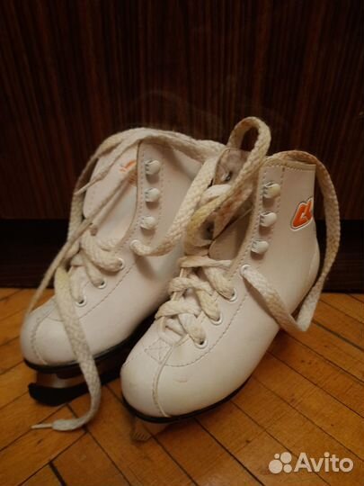 Коньки фигурные детские 27 размер