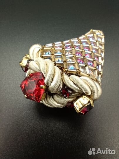 Брошь ручной работы