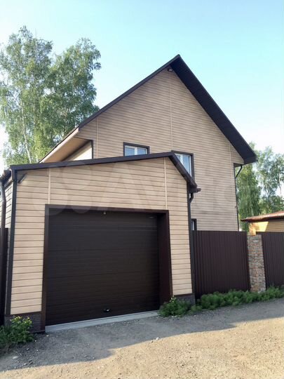 Дом 215 м² на участке 6,8 сот.