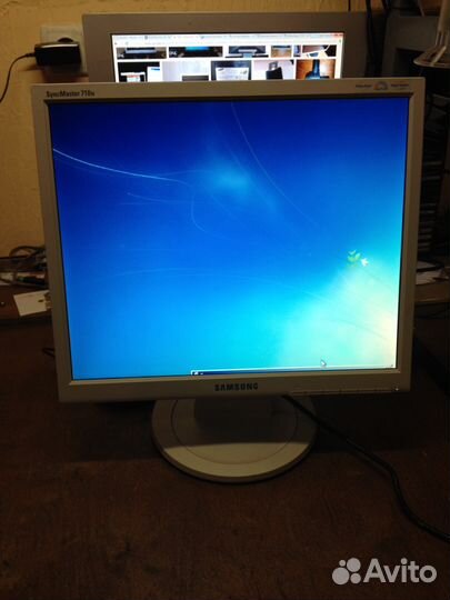 Монитор Samsung SyncMaster 710N 17