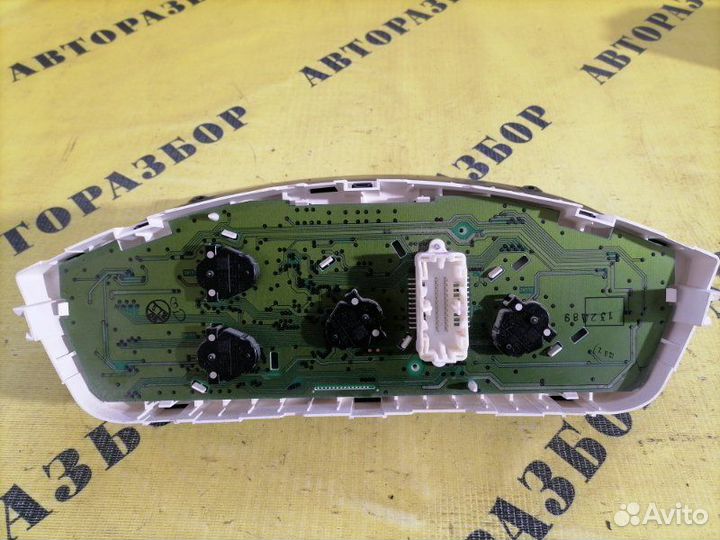 Щиток приборов Mitsubishi Galant 9 (Dj Dm)