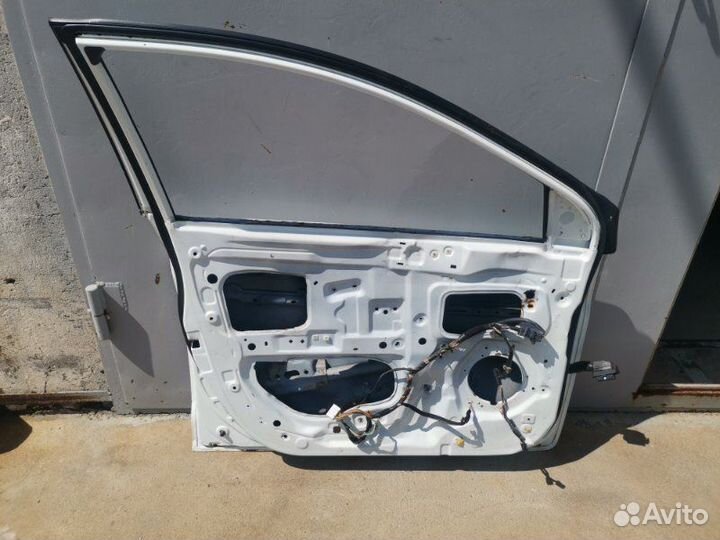 Дверь боковая передняя левая Hyundai Solaris седан
