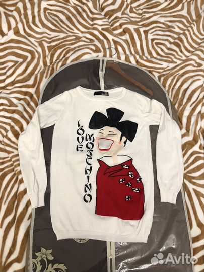 Джемпер love moschino