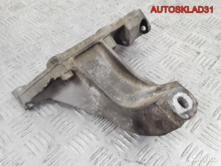 Кронштейн двигателя левый BMW E46 22116753225