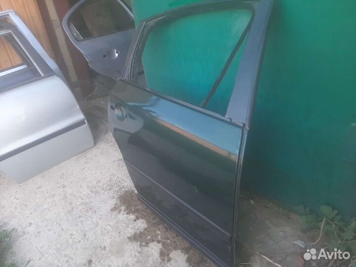 Дверь задняя правая пассат б5