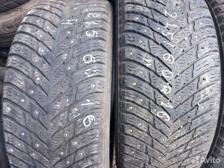 Nokian Tyres Hakkapeliitta 10 215/60 R16