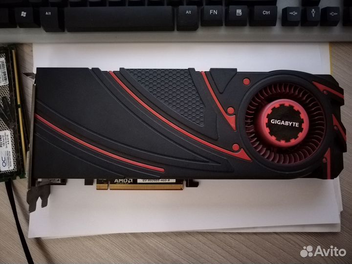 PCI-E GigaByte AMD Radeon R9 290 4096MB 512bit