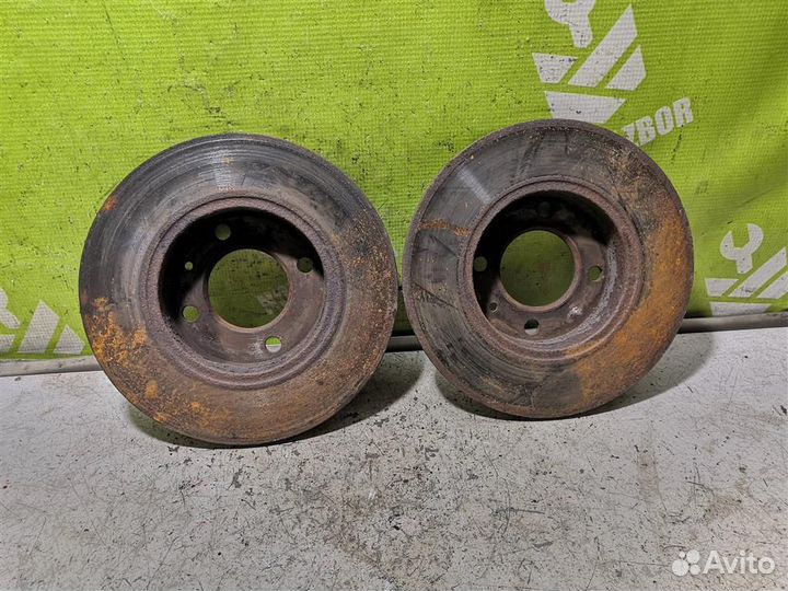 Диск тормозной передний не вентилируемый Фольксв