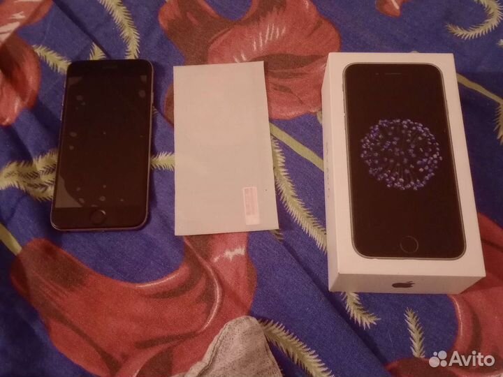 Телефон iPhone 6