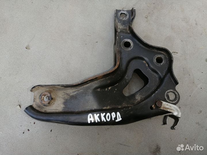 Кронштейн двигателя задний для Honda Accord IV