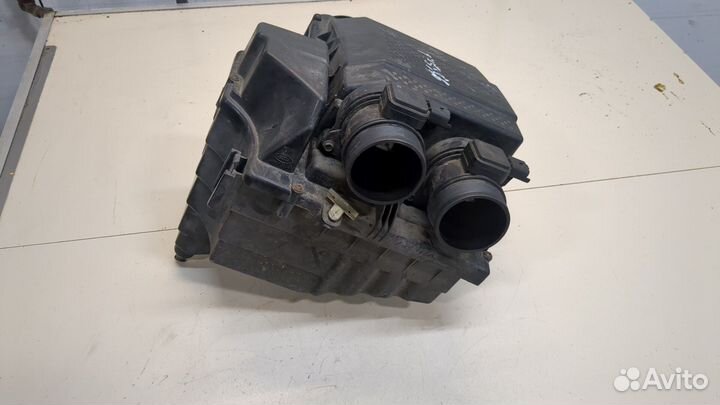 Корпус воздушного фильтра Land Rover Discovery 4