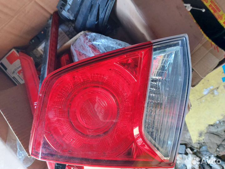 Фонарь внутренний Toyota Land Cruiser 200 2012-14