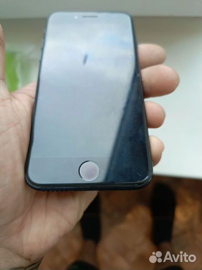 iPhone SE (2020), 64 ГБ