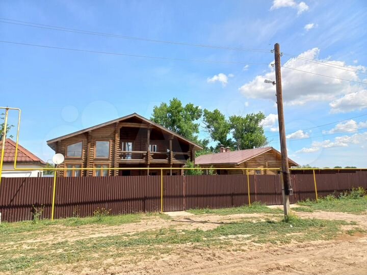 Коттедж 275 м² на участке 10 сот.