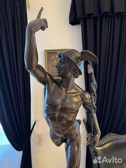 Статуя бронза