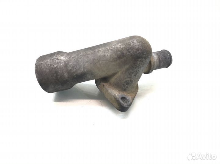 Фланец (тройник) системы охлаждения Citroen C5 2.0