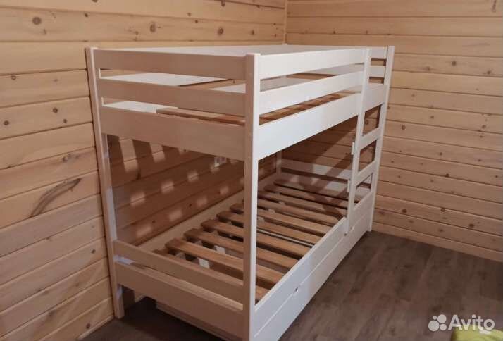 Двухъярусная кровать