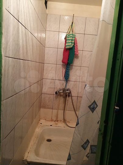 Комната 12,2 м² в 6-к., 2/5 эт.