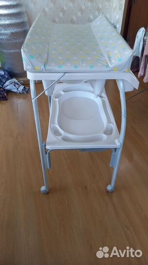 Пеленальный столик с ванночкой