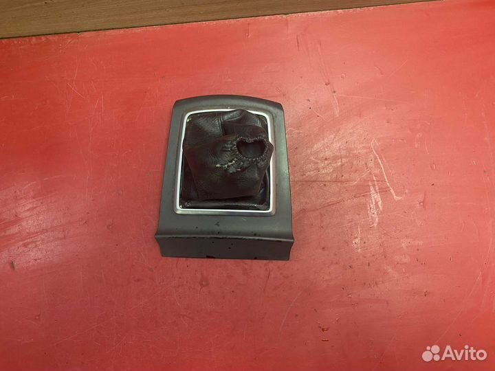 Накладка на кулису кпп 4M5XA045B79AA Ford Focus 2