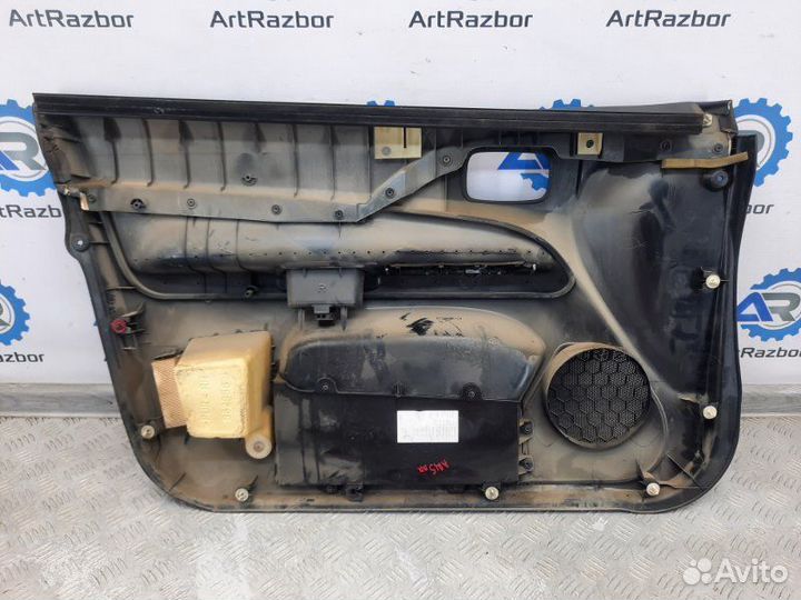 Обшивка двери передней правой Mitsubishi Lancer 9