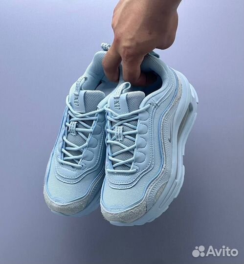 Nike Air Max: Небесно-голубой стиль для тебя