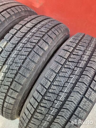 Bridgestone Blizzak Ice 205/60 R16