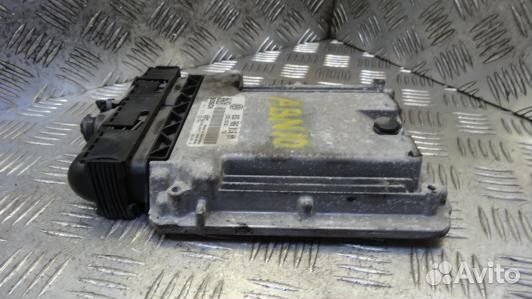 Блок управления двс volkswagen caddy 3 (ABN10PC01)