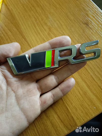 Шильдик skoda Vrs