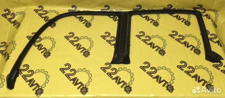 Уплотнитель проема двери левый Subaru Forester SF5