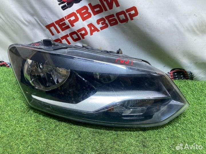 Фара передняя правая Volkswagen Polo 2011-2020