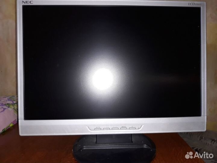 Монитор для компьютера NEC