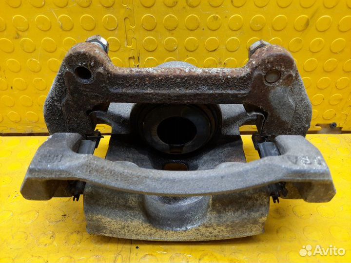 Б/У суппорт тормозной В хорошем состоянии