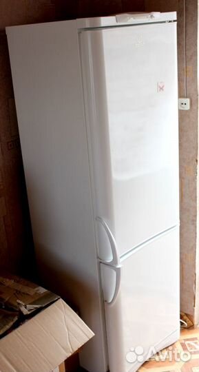 Продаю холодильник