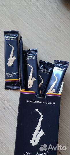 Продаю саксофон brohner