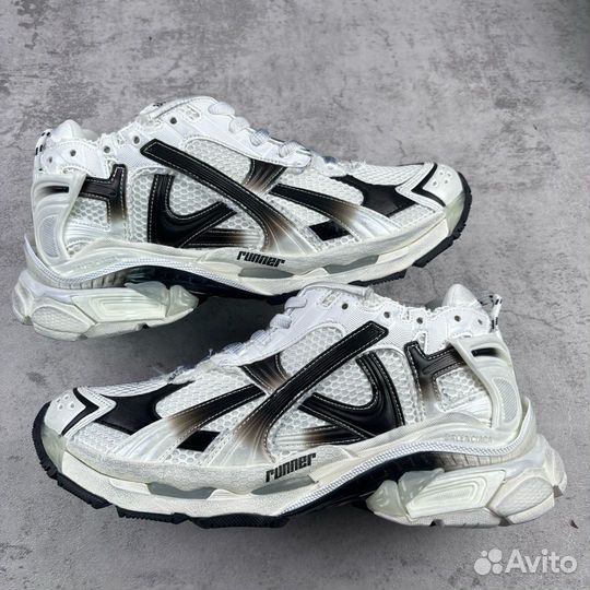 Кроссовки Balenciaga Runner Gradient Sneakers