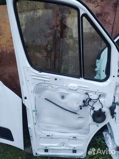 Мерседес спринтер двери