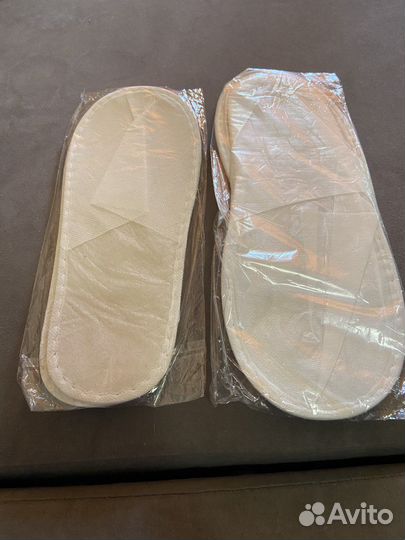 Тапочки одноразовые одинаковые