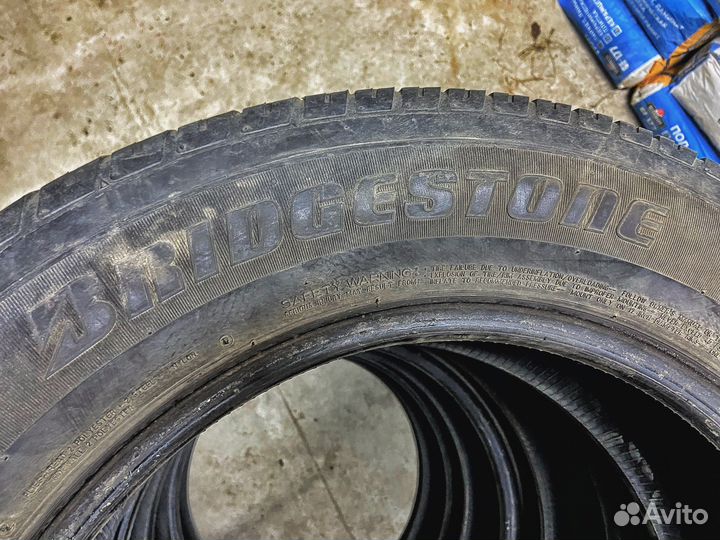 Bridgestone Dueler H/T 687 225/65 R17