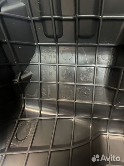 Корпус воздушного фильтра сантафе 2,281102P300