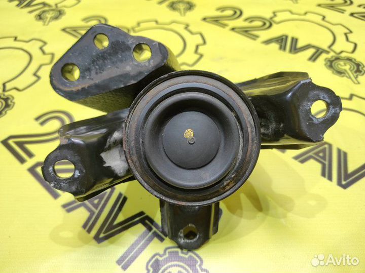 Подушка двигателя передняя правая Hyundai Solaris
