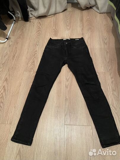 Джинсы мужские mango