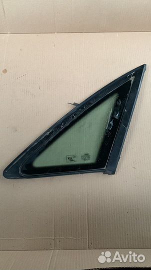 Стекло задннее глухое зеленое Audi A4 B8 8K5845300