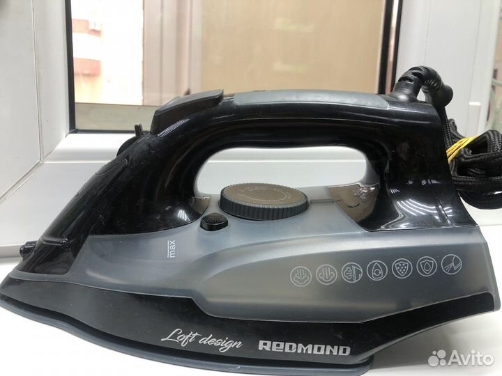 Утюг redmond
