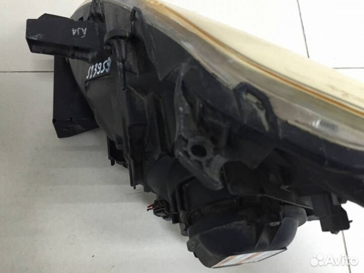 Фара правая Honda Stream 2000-2006