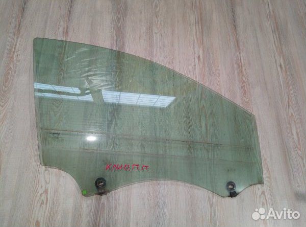 Стекло боковое двери Renault clio 3 Прав