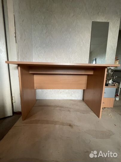 Стол письменный/компьютерный