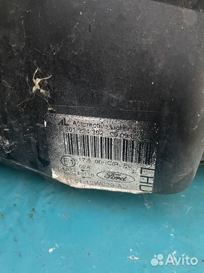 Правая Фара Ford Fiesta Mk5 2007