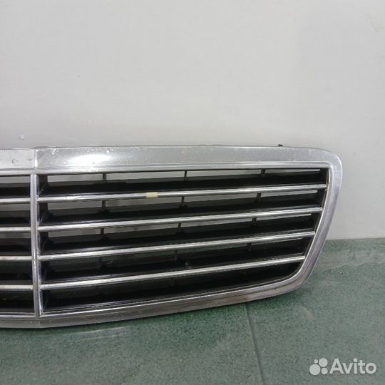 Решетка радиатора Mercedes-Benz C W203 M111.951